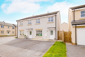 Strathearn Way, Kilmaurs
